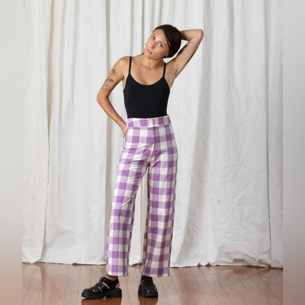 ALI GOLDEN Silk Fly Front Pant Lilac Plaid Small Purple White Check EUC Like New